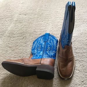 Size 1.5 cowboy boots!